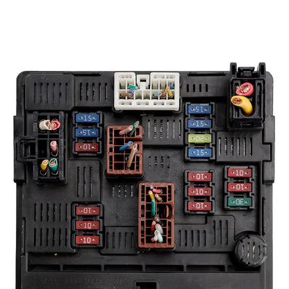 Nissan Versa 1.6L 2013-2019 284B7-1HR0C Engine Fuse Box Power Control Module
