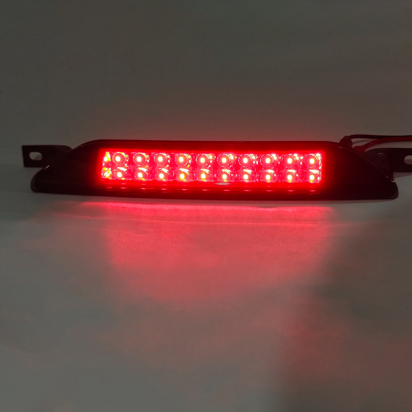 2011-2021 Jeep Grand Cherokee (WK2) 5303754AC Rear High Mount Third Brake Light Lamp