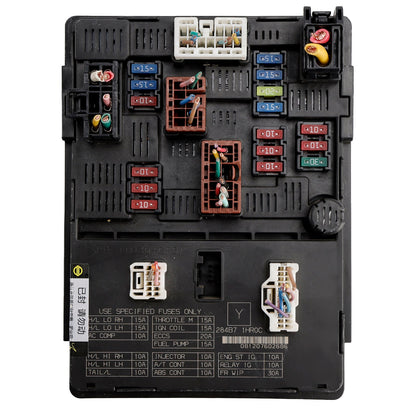 Nissan Versa 1.6L 2013-2019 284B7-1HR0C Engine Fuse Box Power Control Module