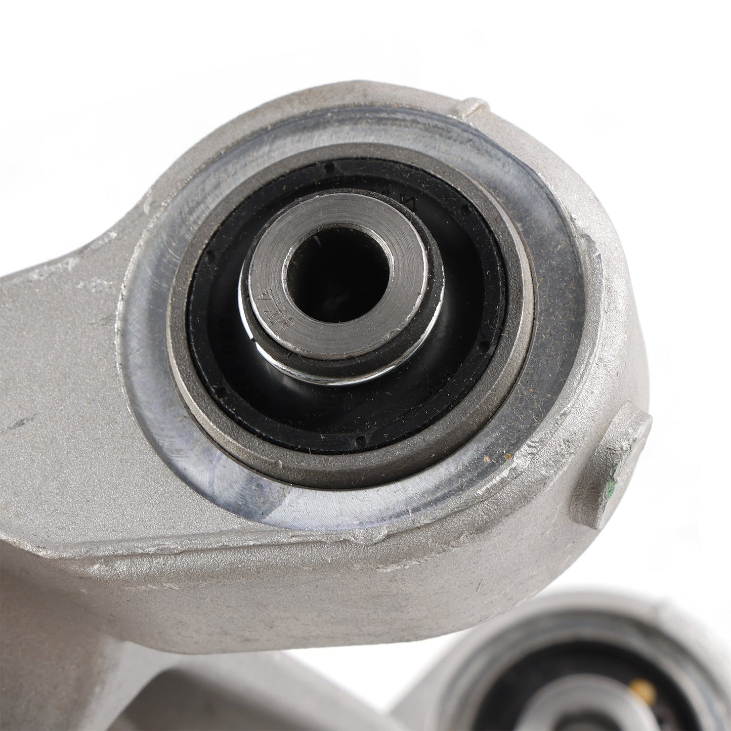 2014-2018 Jeep Cherokee Rear Right Suspension Knuckle 5090072AE 5090072AD