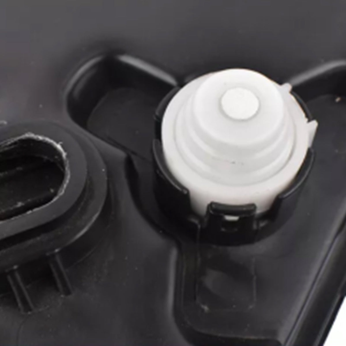 03.2010-12.2015 Peugeot RCZ 2.0 Fuel Additive Filter DPF Tank Pump 1606340280 9671981380