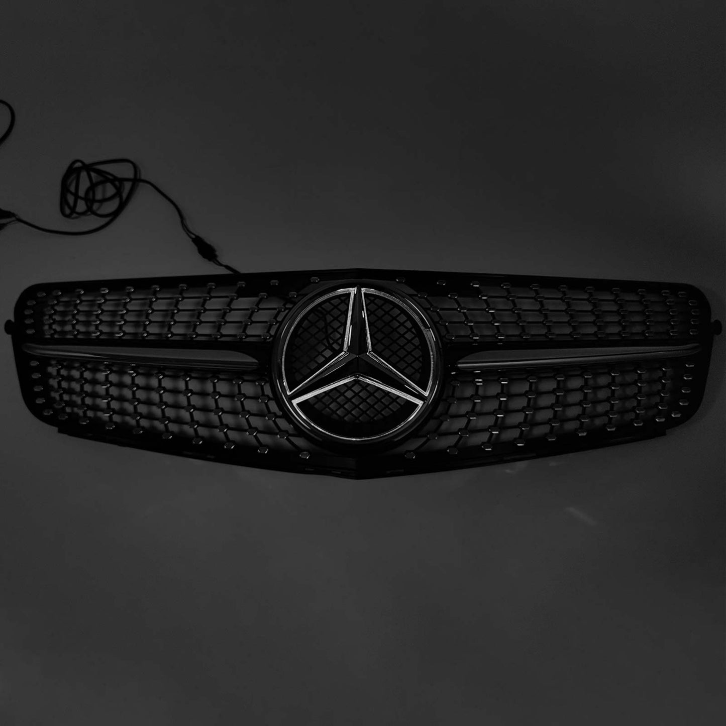 2008-2014 Mercedes Benz C-Class W204 Diamond Front Grill Replacement Chrome Grille With LED Star Emblem