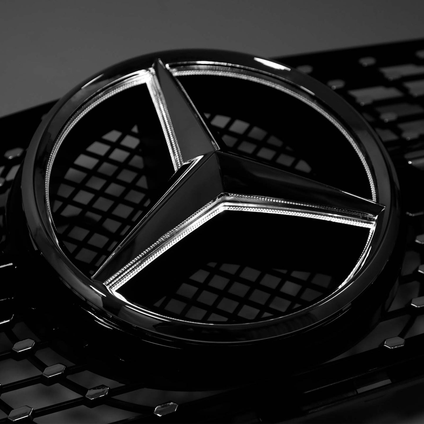 2008-2014 Mercedes Benz C-Class W204 Diamond Front Grill Replacement Chrome Grille With LED Star Emblem
