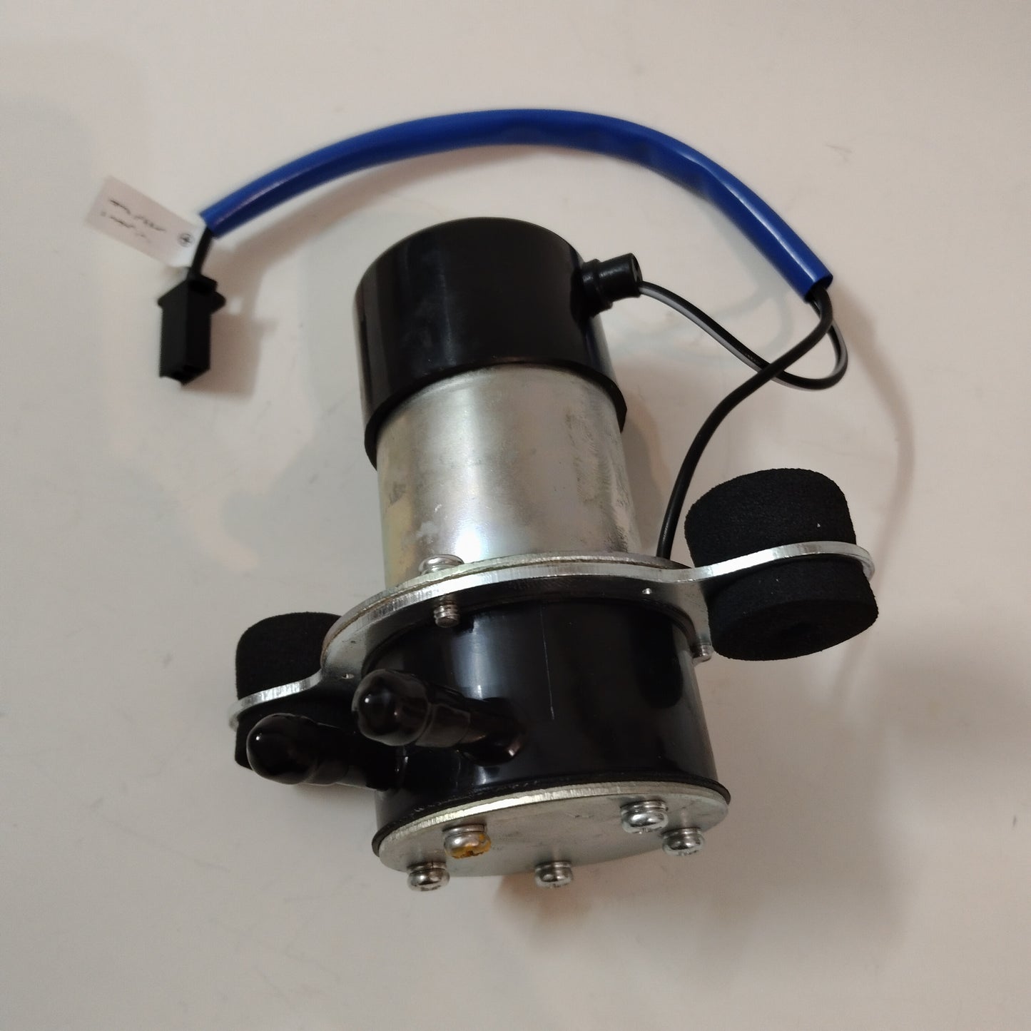 Honda VF1100C Magna 83-86 VF750C Magna V45 82-83 VF700C Magna 1984 Fuel Pump Assembly 16700-MB1-005