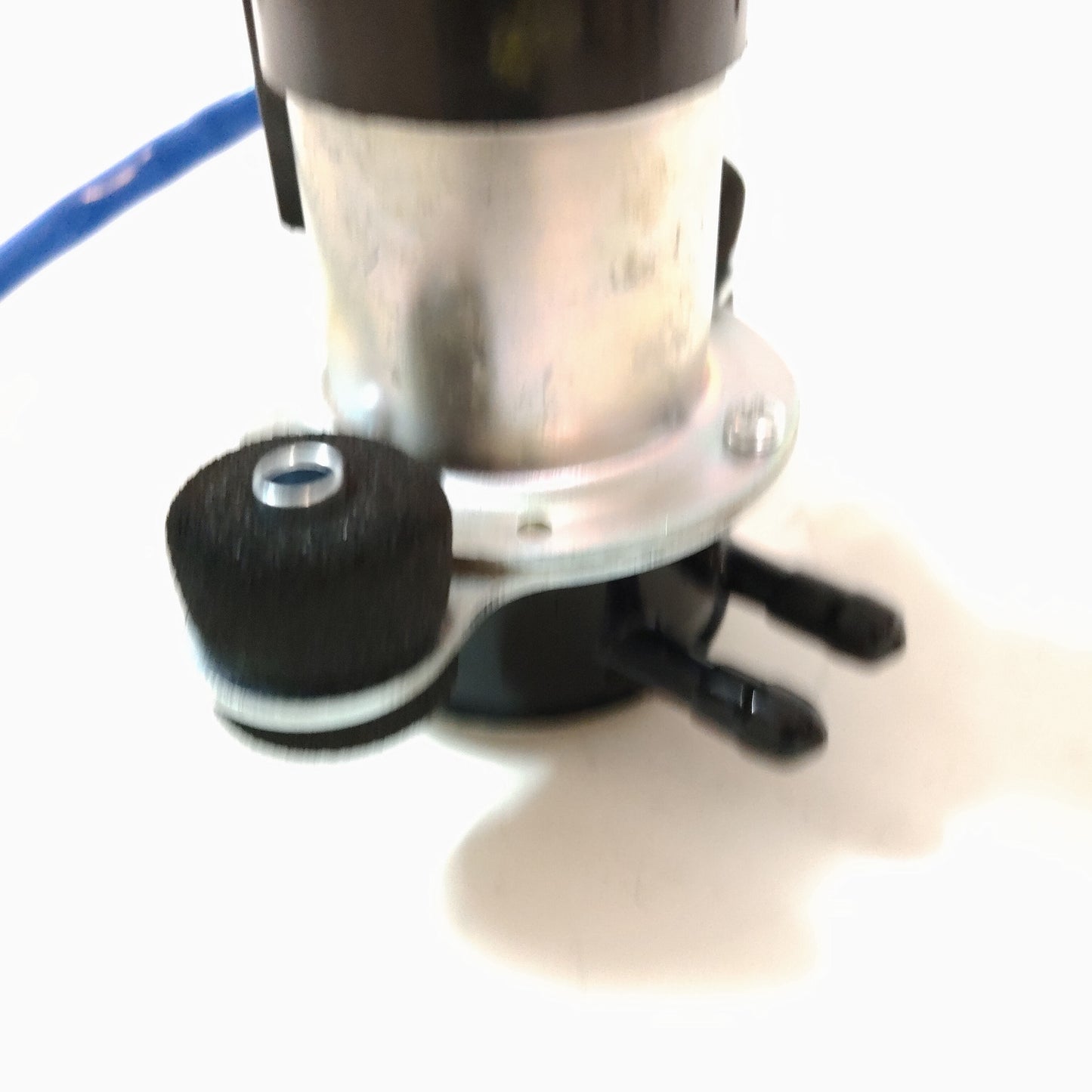 Honda VF1100C Magna 83-86 VF750C Magna V45 82-83 VF700C Magna 1984 Fuel Pump Assembly 16700-MB1-005