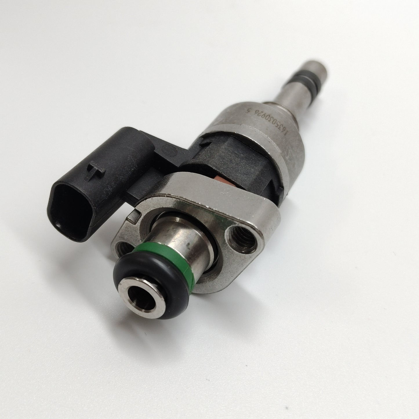 2016-2019 Chevrolet Cruze L/LS/LT/Premier 55577403 17067220402 Fuel Injector