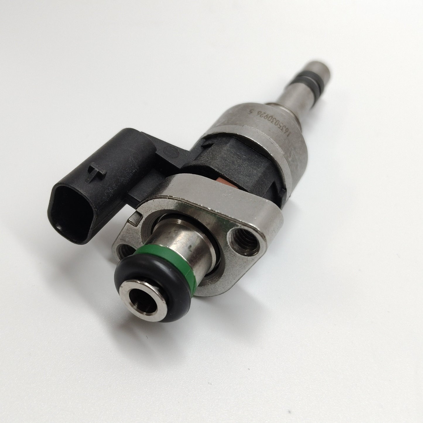 2016-2019 Chevrolet Cruze L/LS/LT/Premier 55577403 17067220402 Fuel Injector