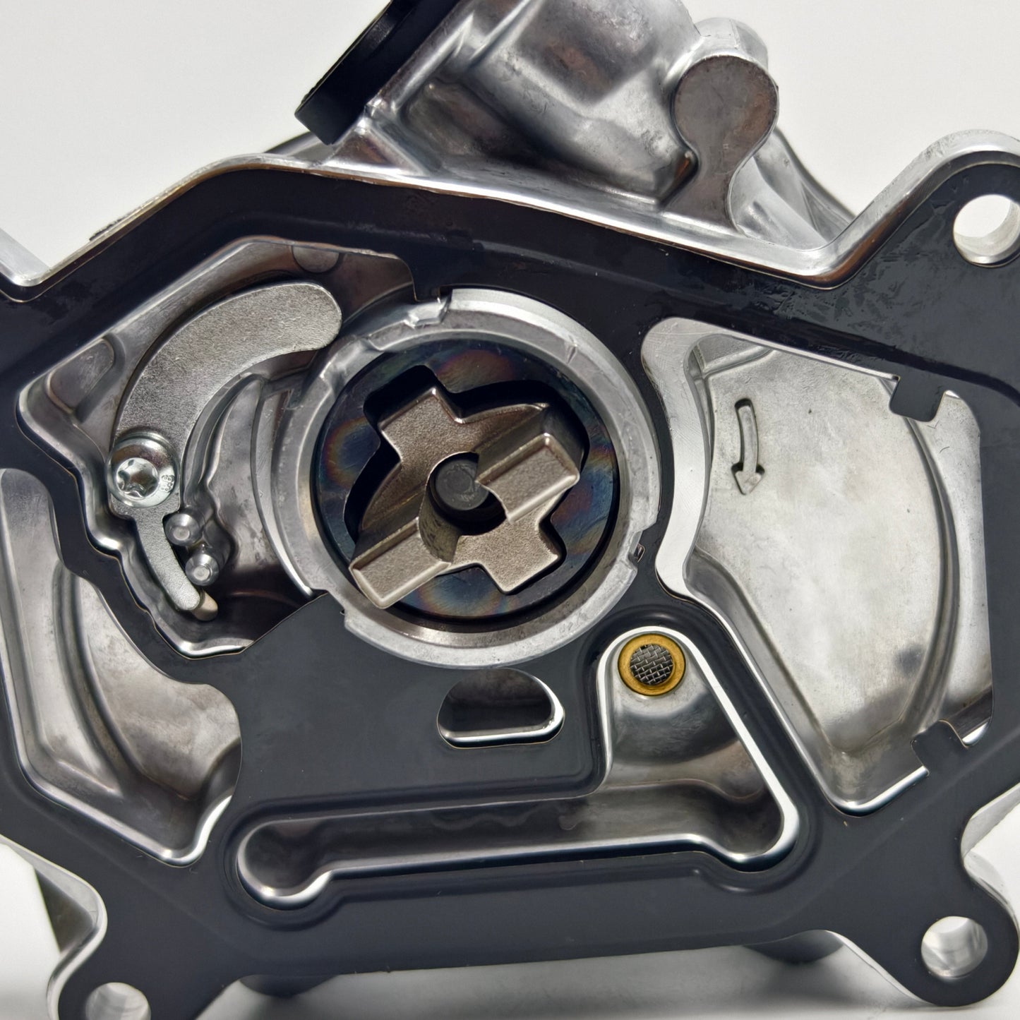 2015 Mercedes Benz C400 Brake Vacuum Pump 2701800901 2701800100